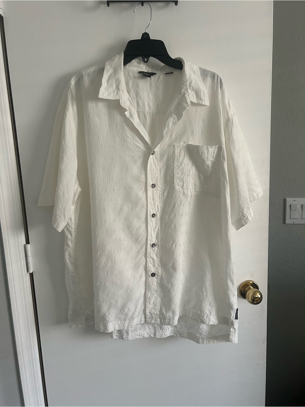 Men's Short-Sleeve Button-Up Shirt in White nautical beach summer vacation